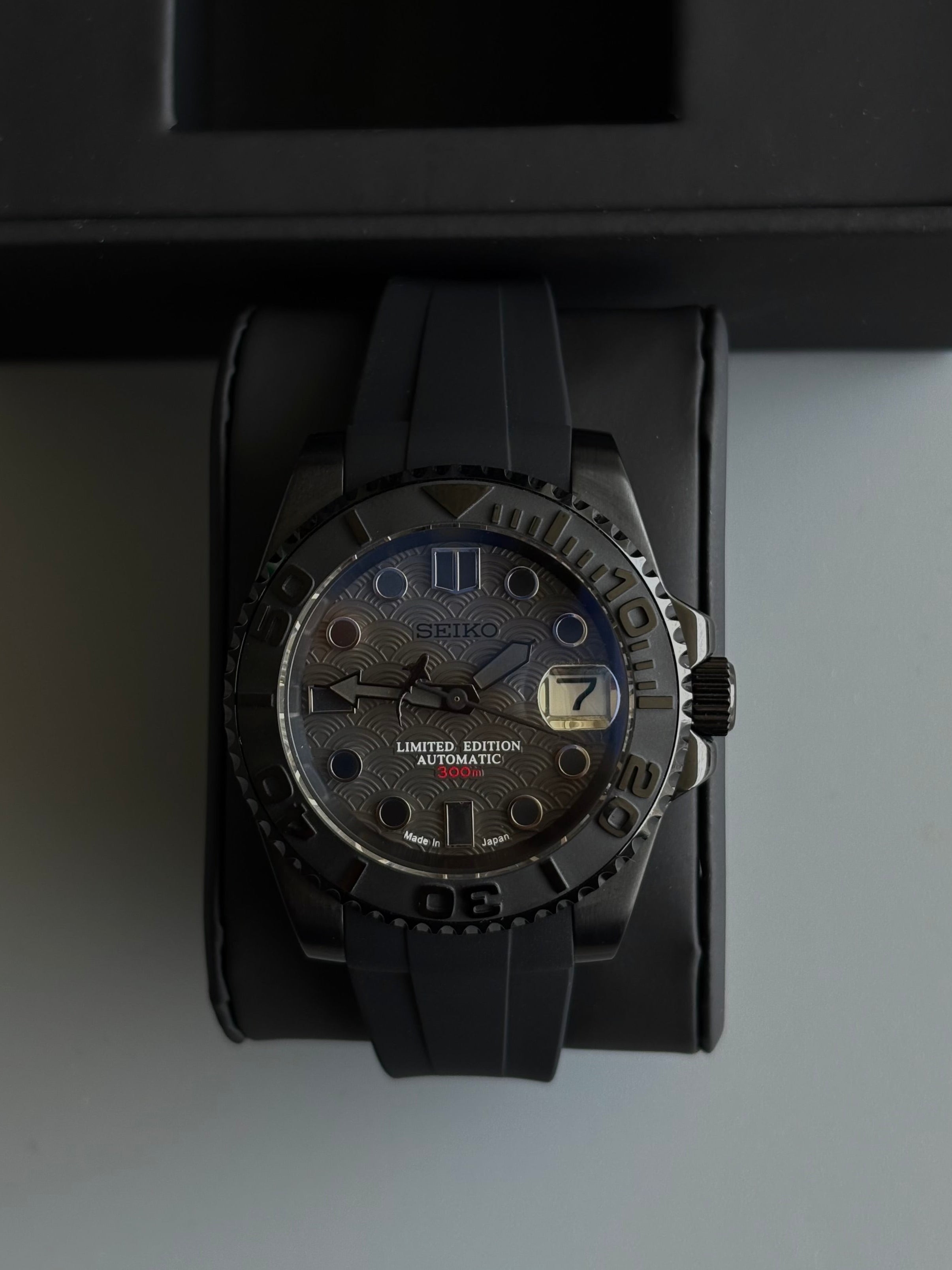 Seiko Mod Yacht-Master | Black Shark