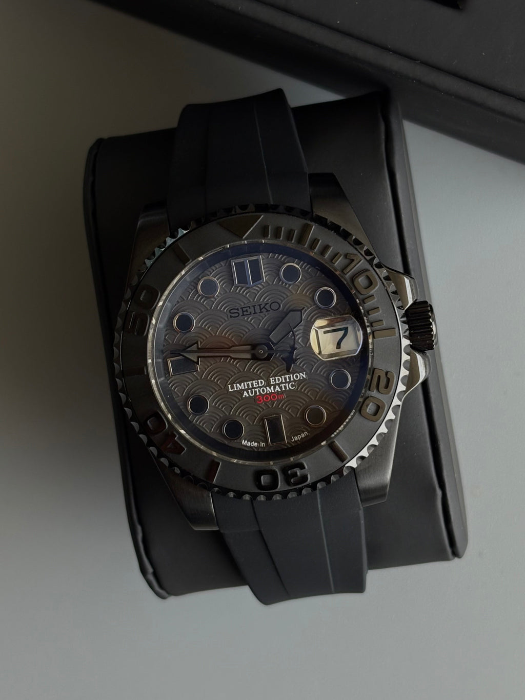Seiko Mod Yacht-Master | Black Shark
