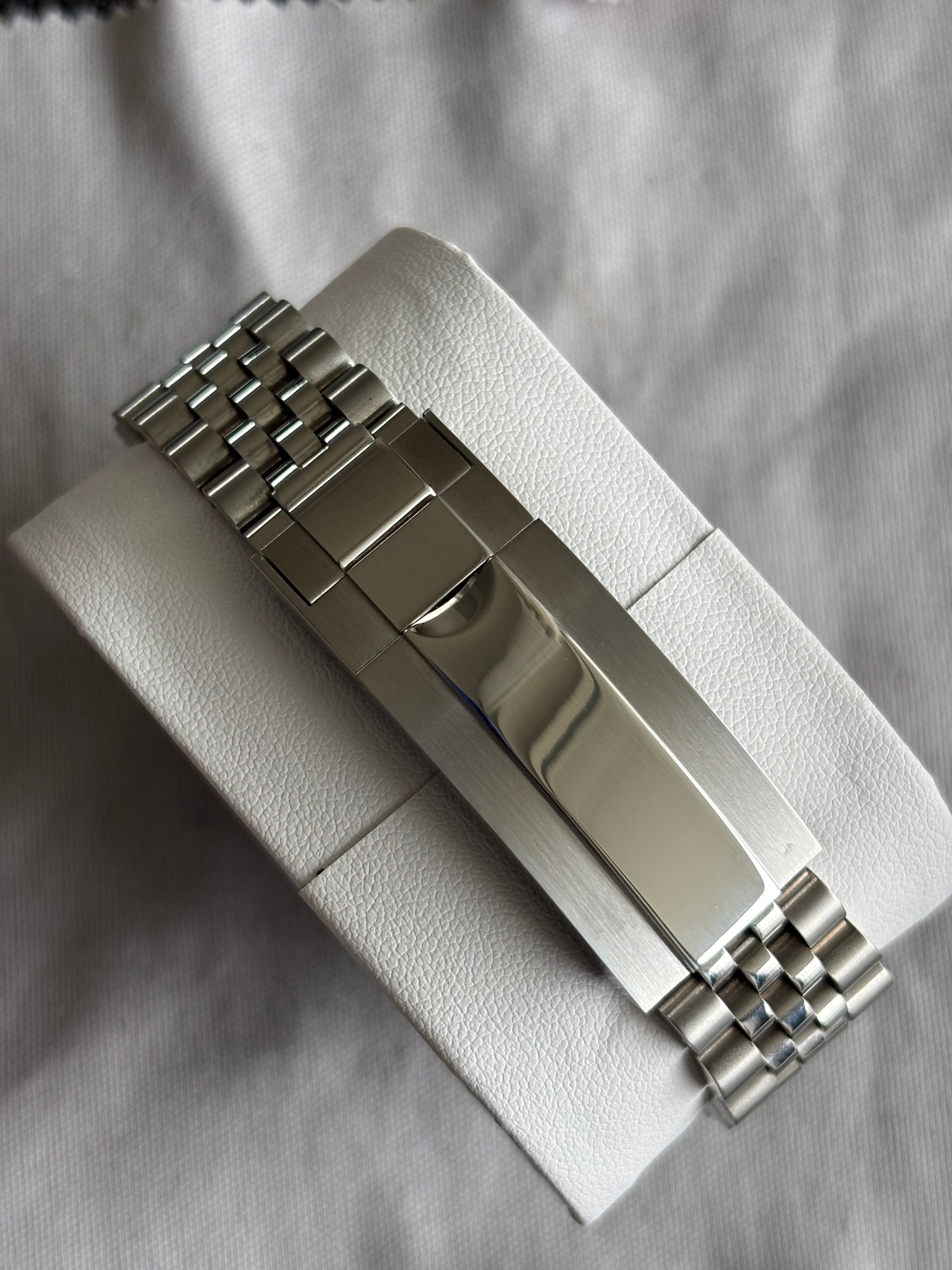 Seiko Mod Datejust Arabic | Argent Bleuté