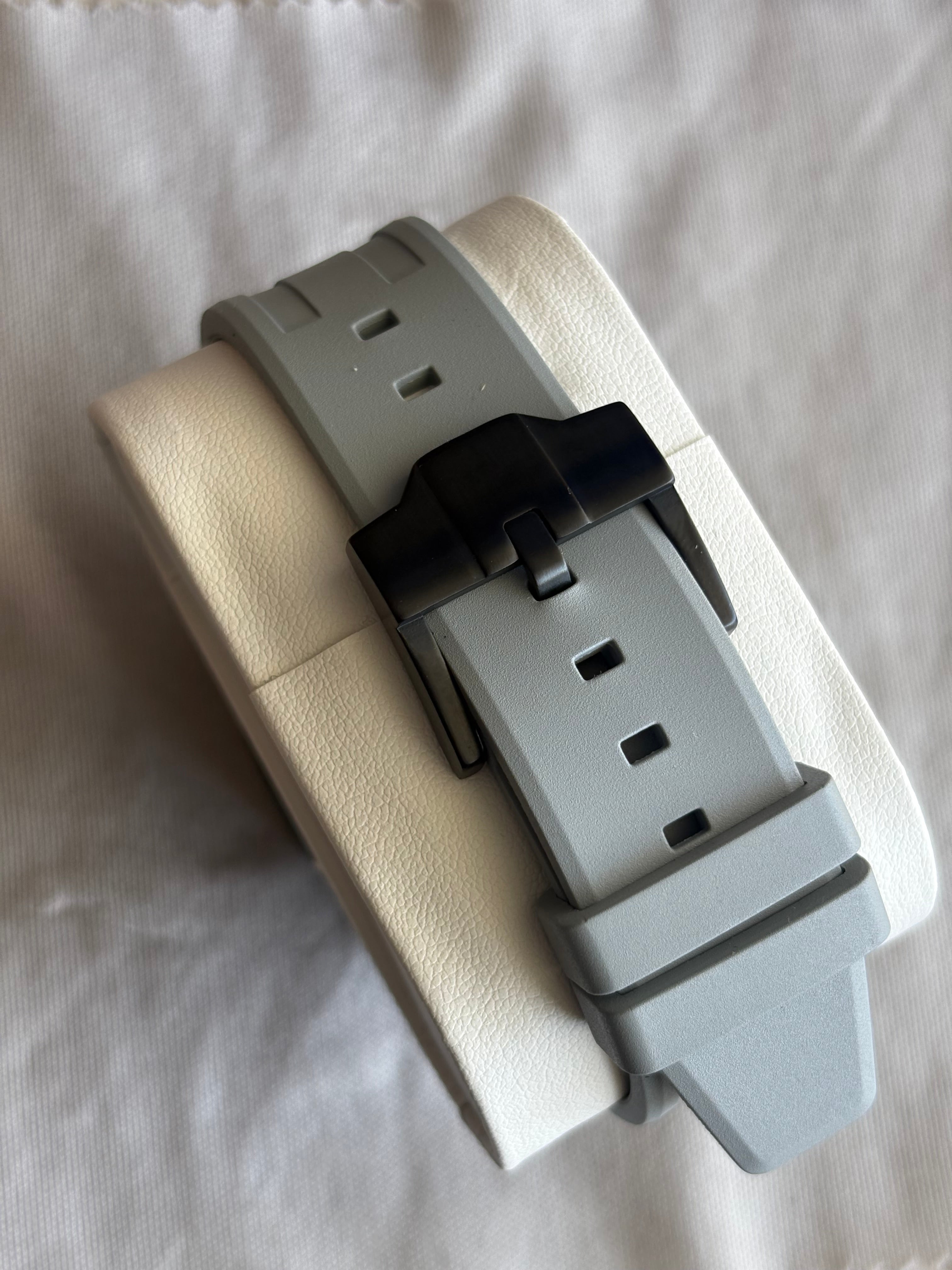 G-Shock Custom | Grey Carbone 1A1