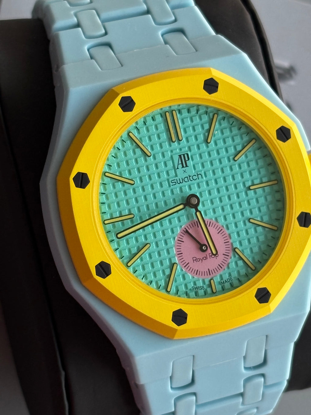SWATCH X AP ROYAL POP CUSTOM | OTG ROZ Sky Blue