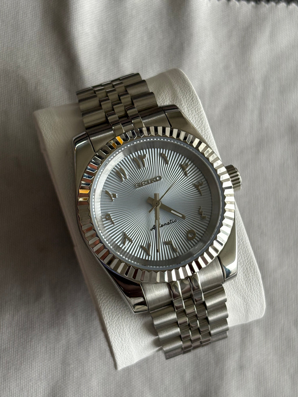 Seiko Mod Datejust Arabic | Argent Bleuté