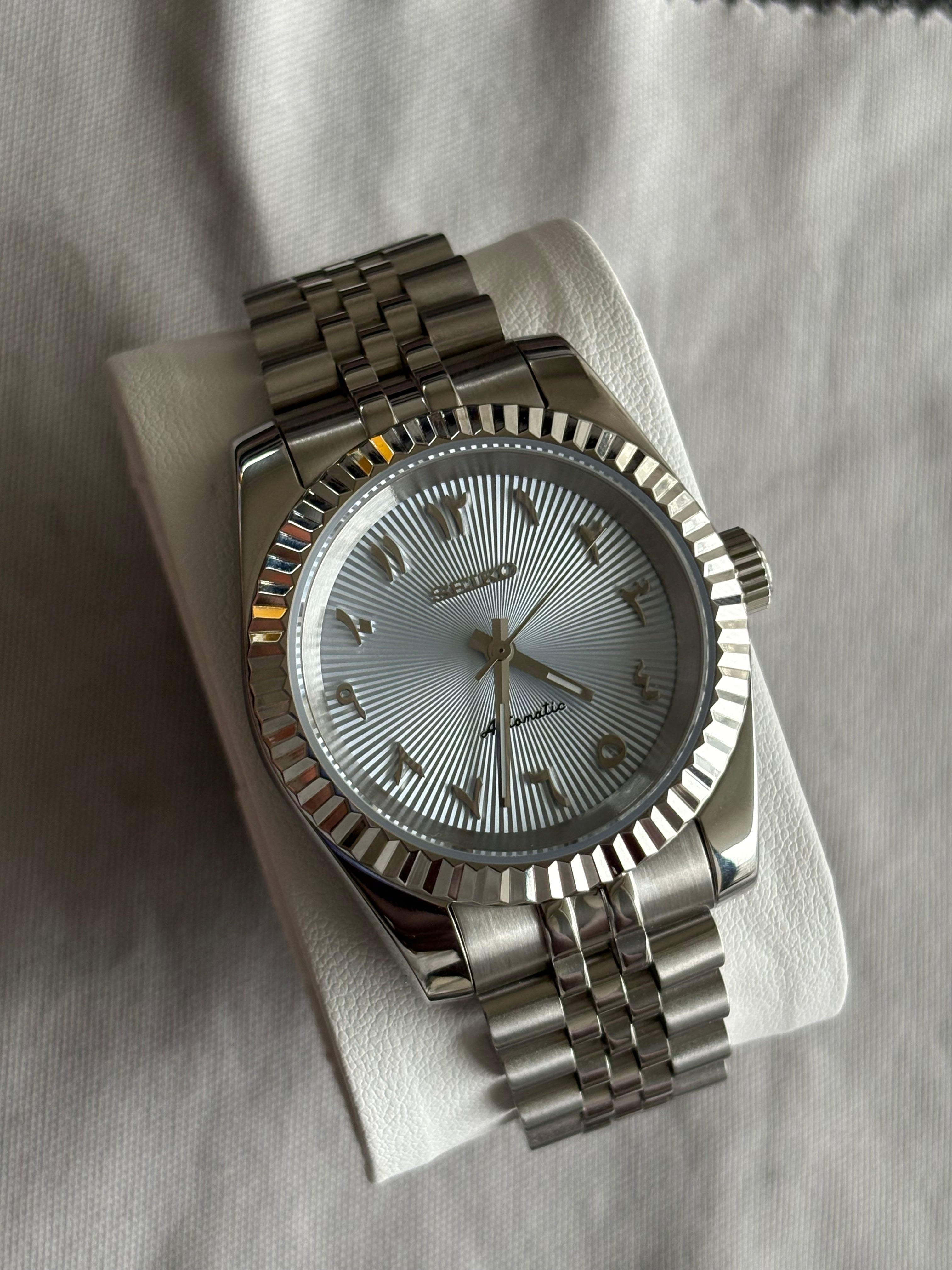 Seiko Mod Datejust Arabic | Argent Bleuté