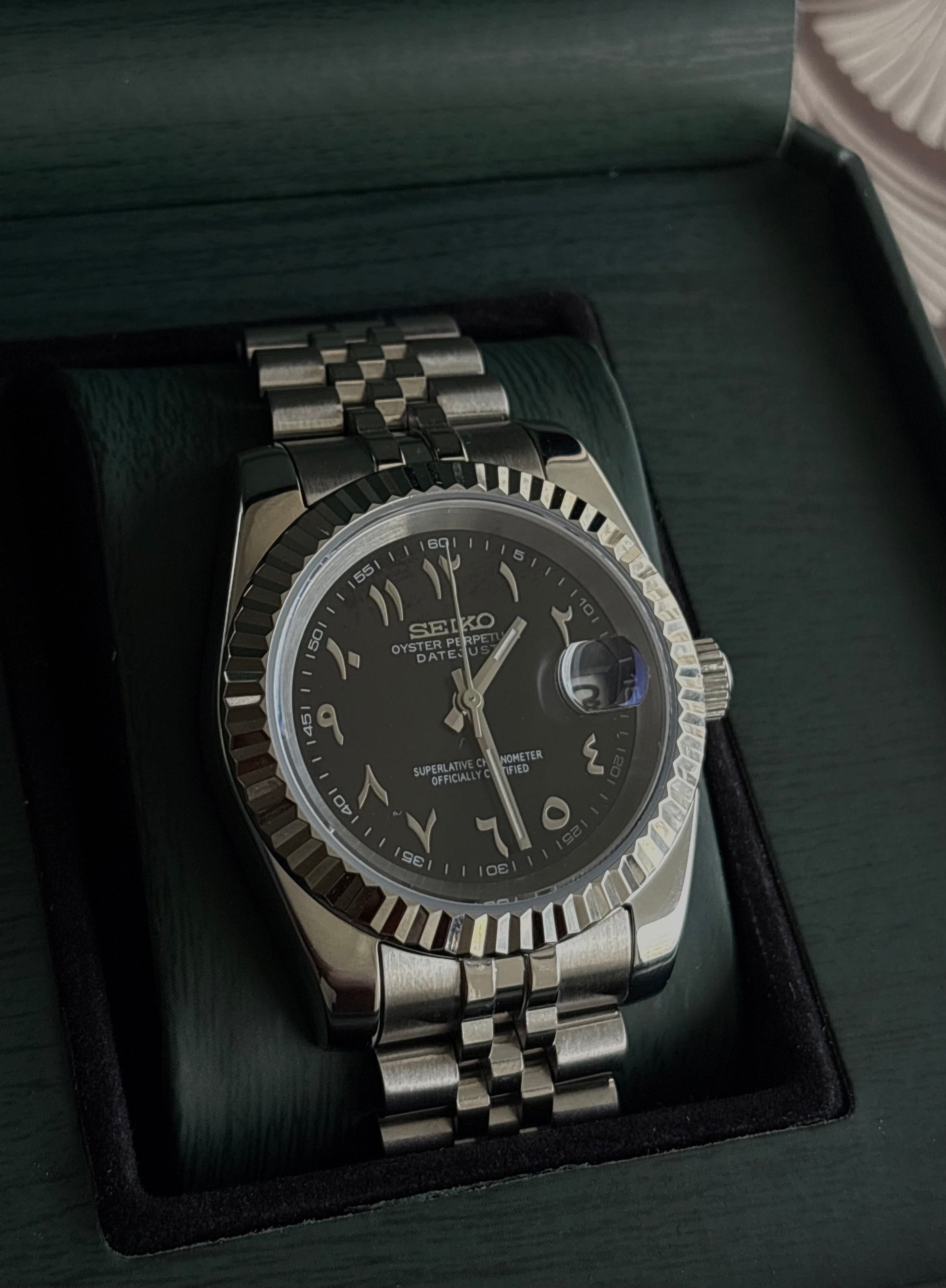 Seiko Mod Datejust Arabic | Noir