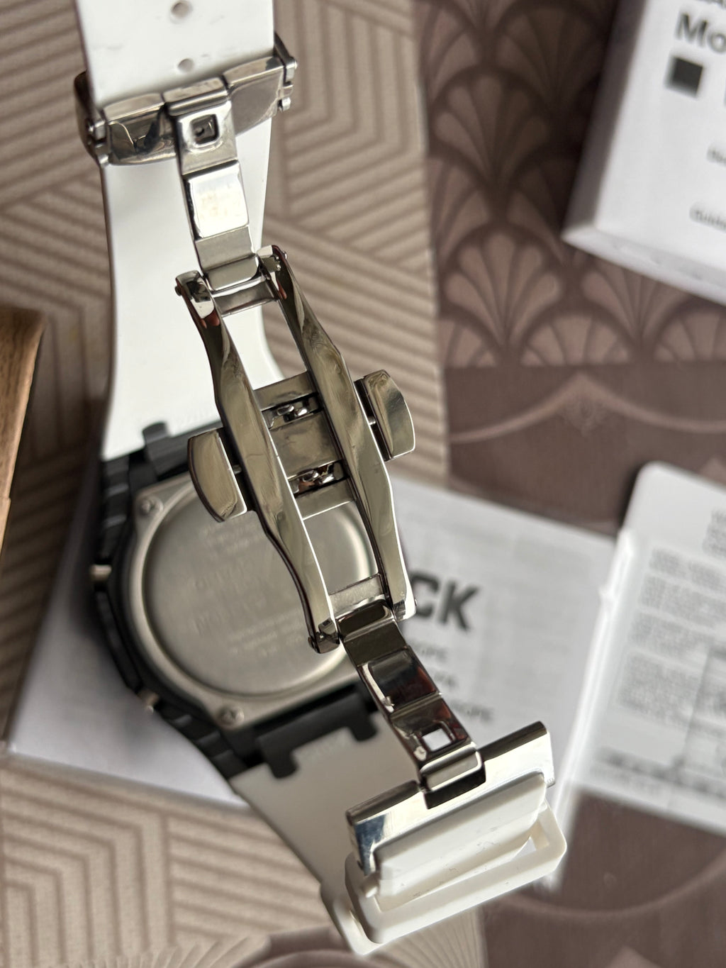 G-Shock Custom | Carbone Z White Dial