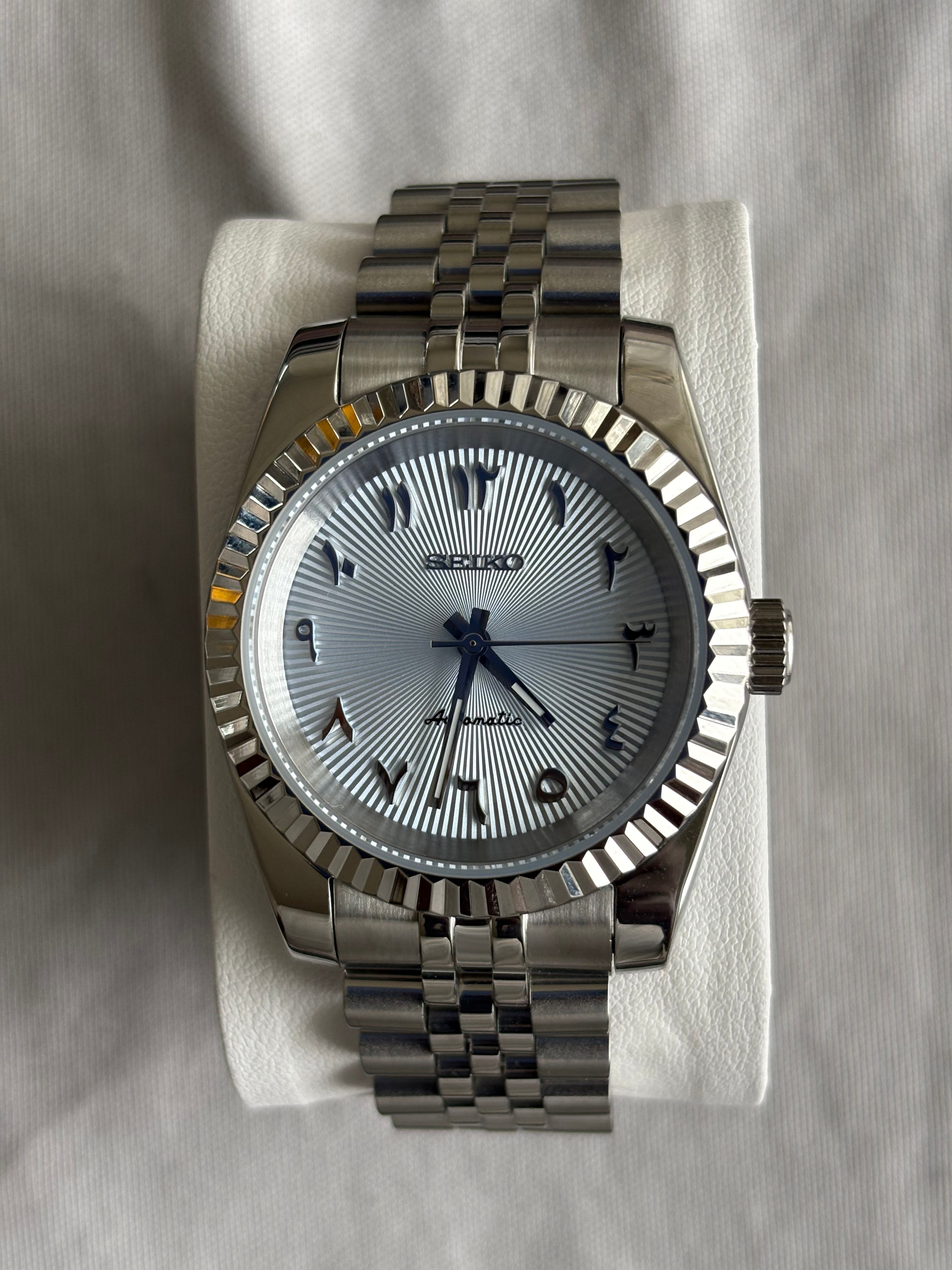 Seiko Mod Datejust Arabic | Argent Bleuté